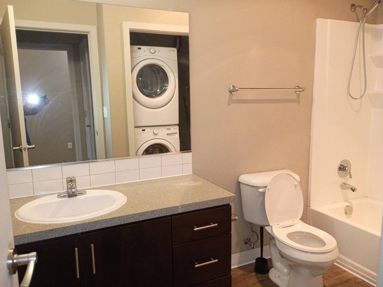 Full bathroom vanity toilet and bathtub